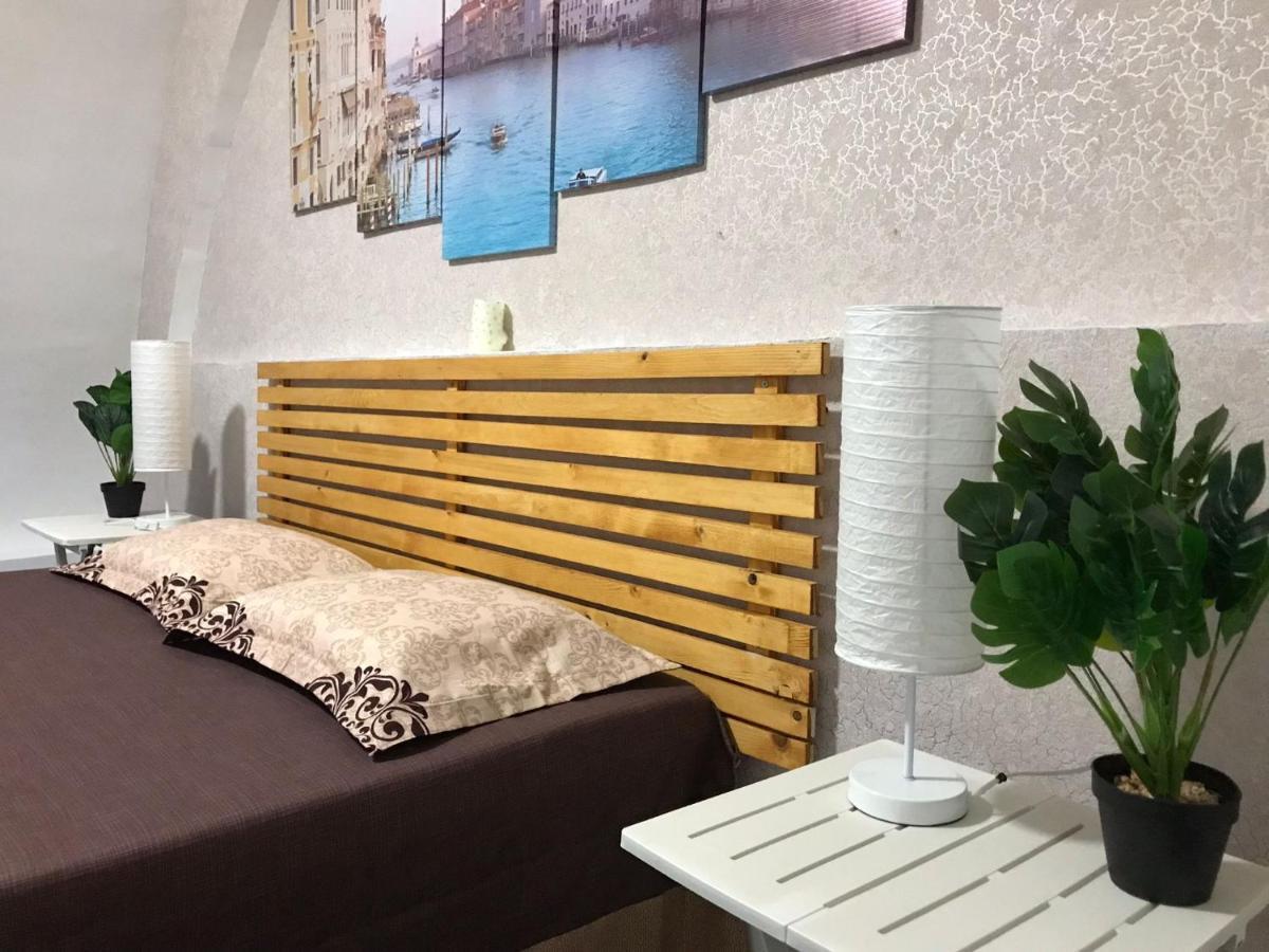 Large Apartment City Centre Bucureşti Ngoại thất bức ảnh