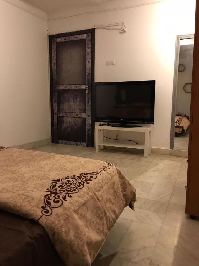 Large Apartment City Centre Bucureşti Ngoại thất bức ảnh