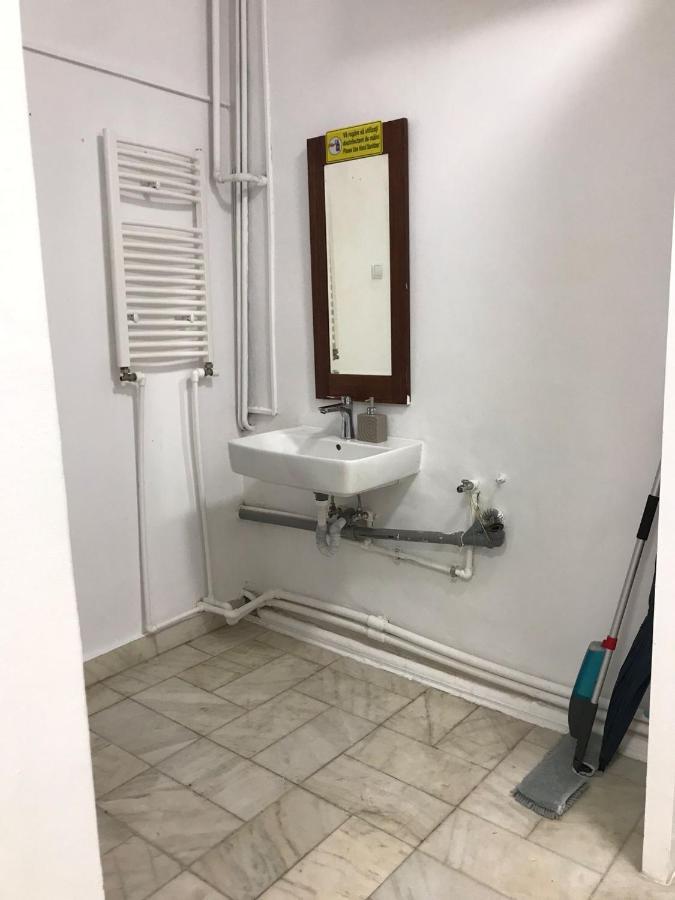 Large Apartment City Centre Bucureşti Ngoại thất bức ảnh