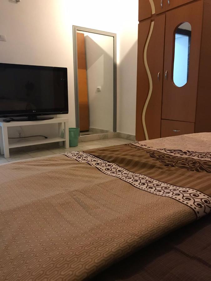 Large Apartment City Centre Bucureşti Ngoại thất bức ảnh